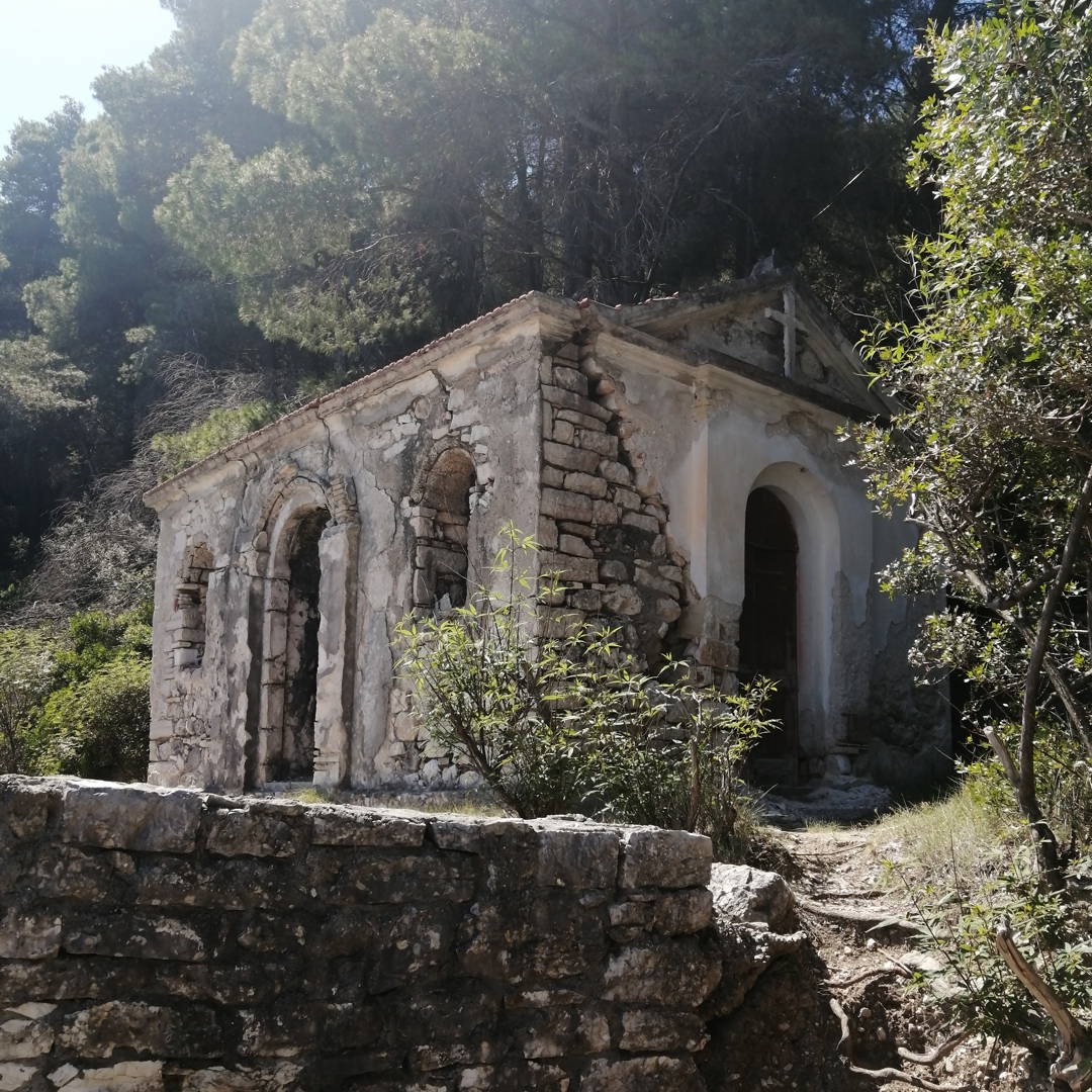 Walking trails Kalamos Island